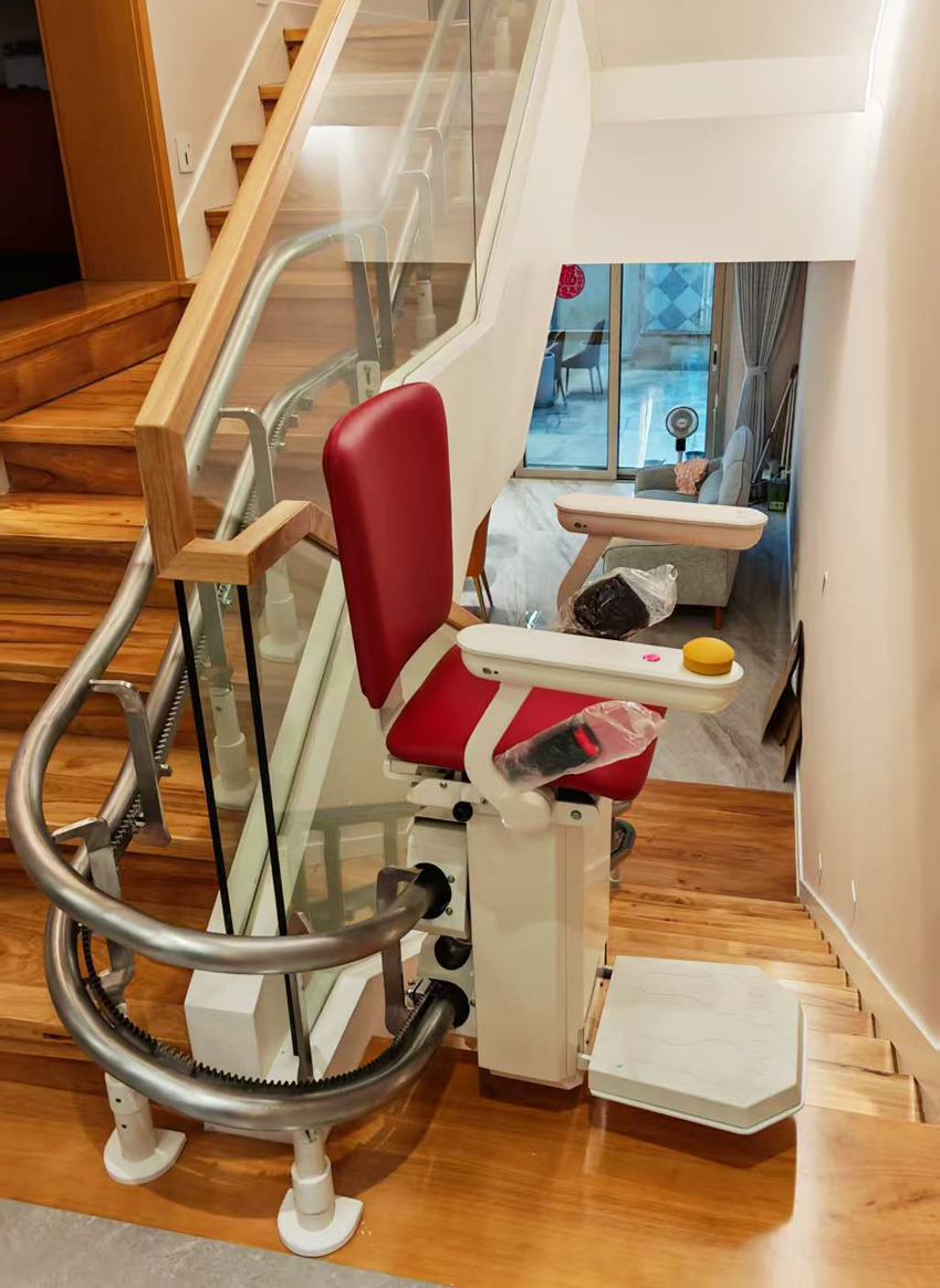 稳升<a href='/product/' class='keys' title='点击查看关于座椅电梯的相关信息' target='_blank'>座椅电梯</a>5-2.jpg